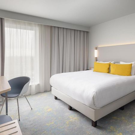 Courtyard By Marriott Paris Charles De Gaulle Central Airport Roissy-en-France Exterior foto