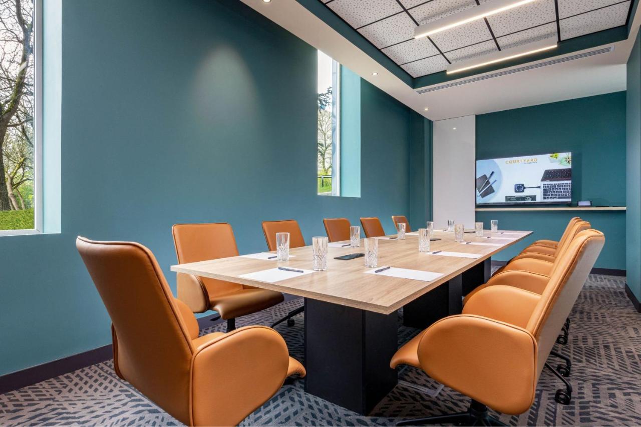 Courtyard By Marriott Paris Charles De Gaulle Central Airport Roissy-en-France Exterior foto