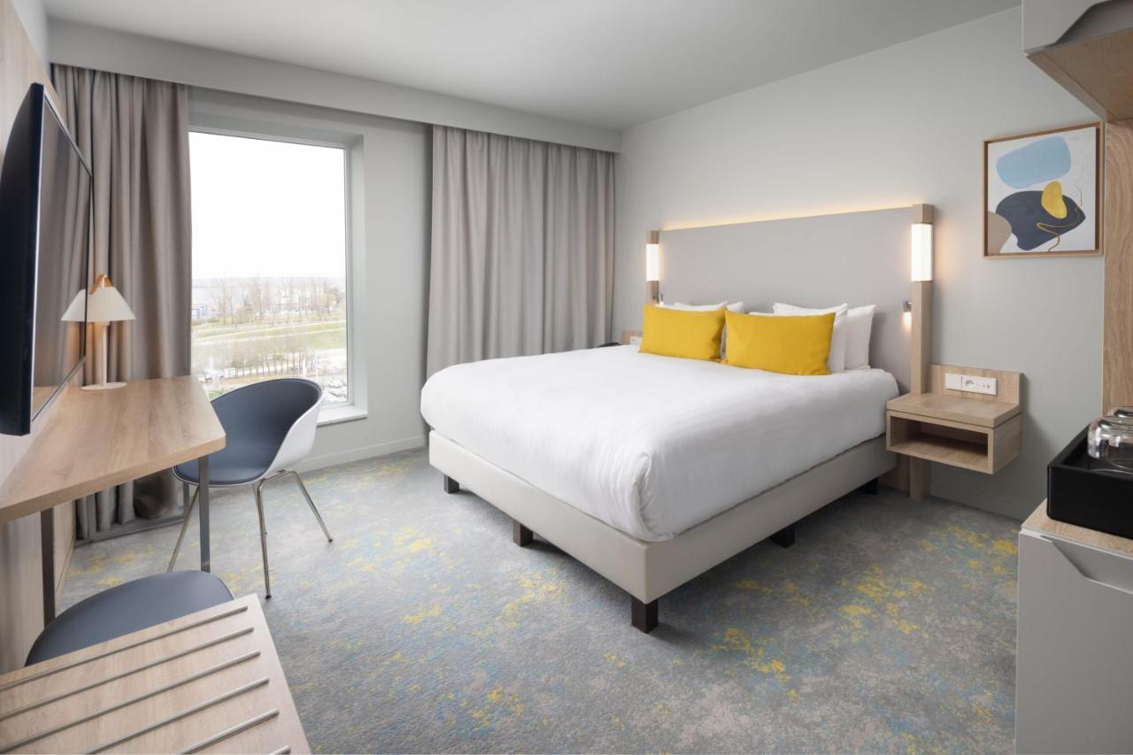 Courtyard By Marriott Paris Charles De Gaulle Central Airport Roissy-en-France Exterior foto